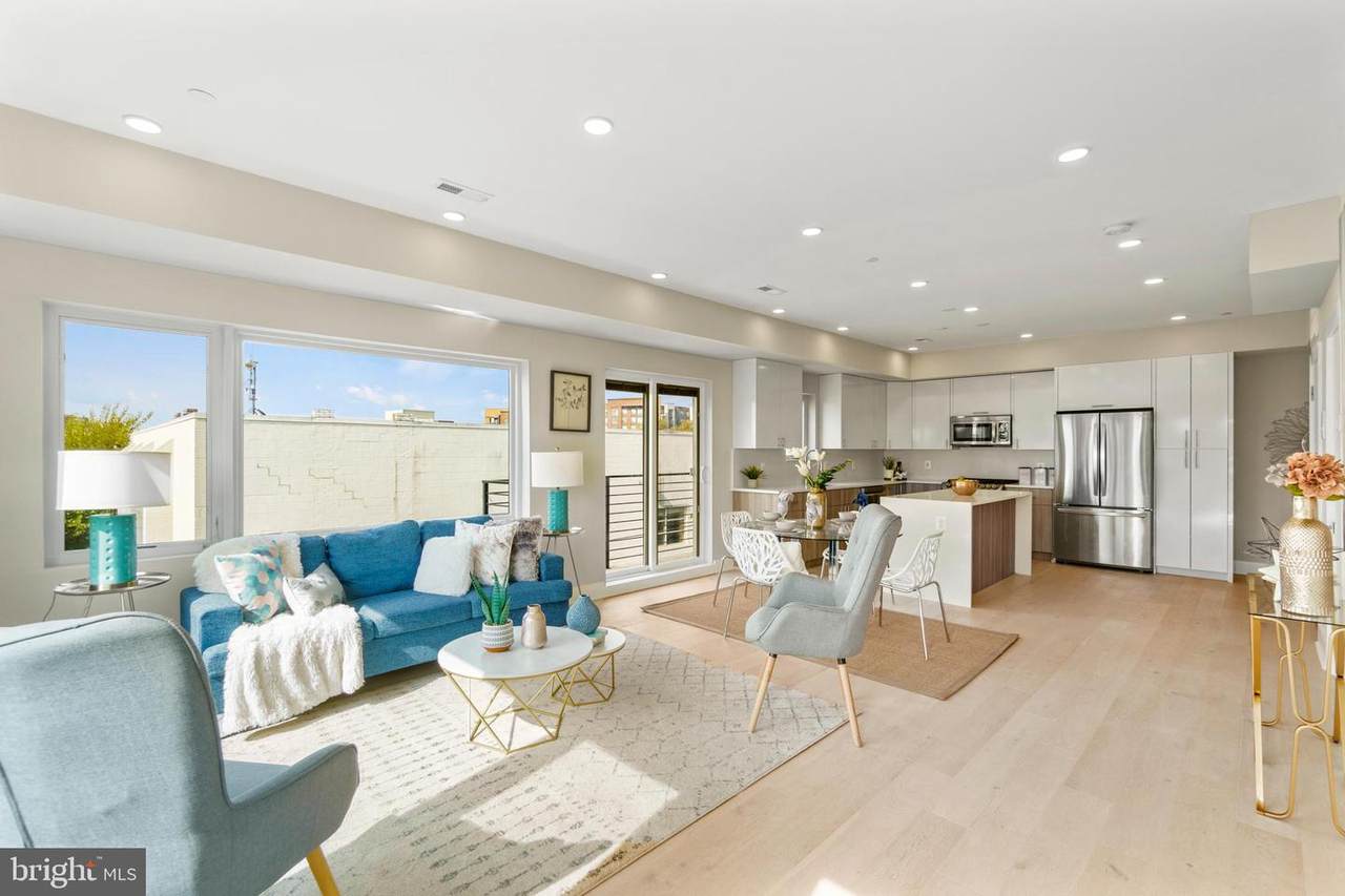 812 18TH Street - Photo 1