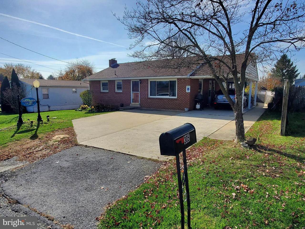 305 1ST Street - Photo 1