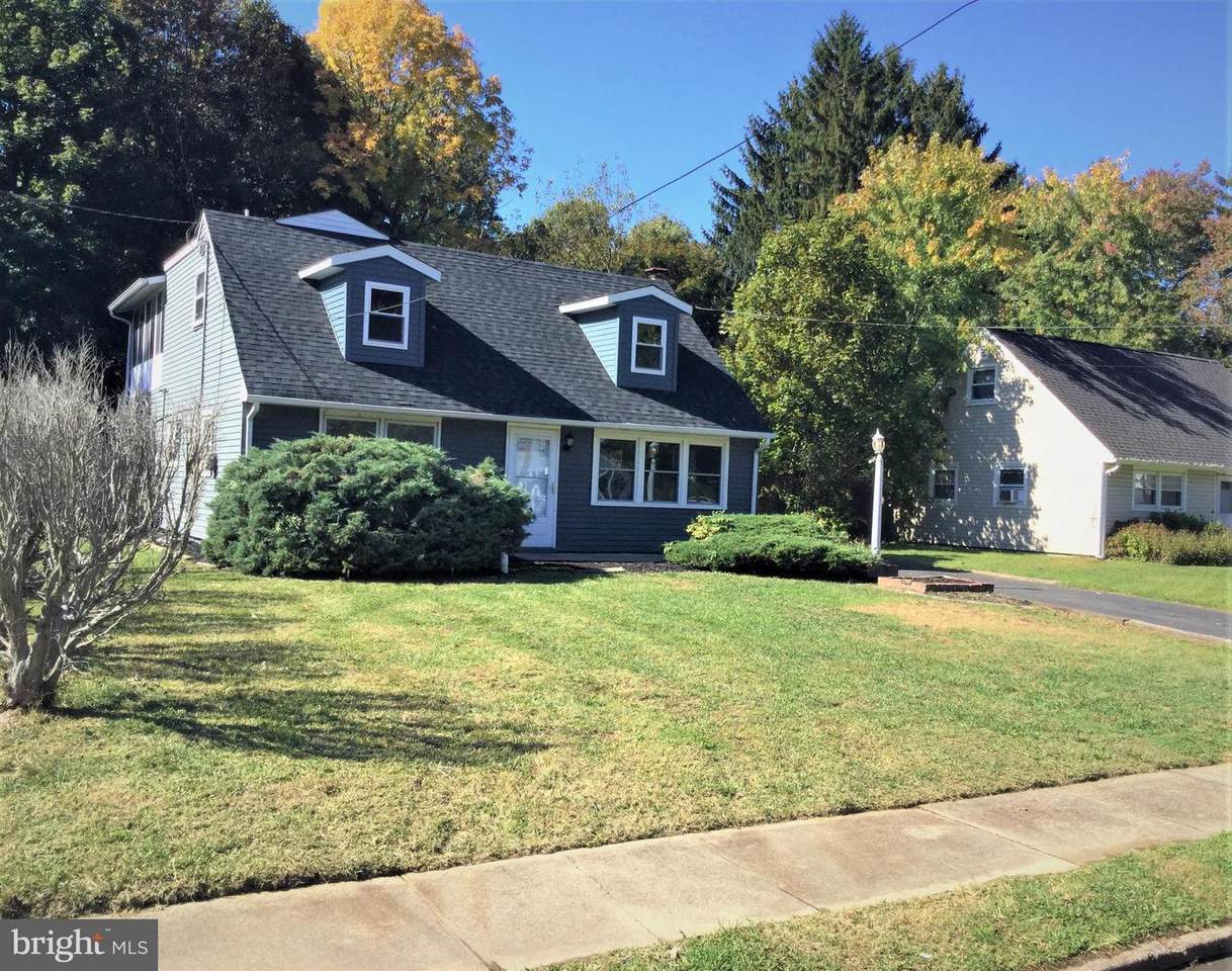 961 Terrace Boulevard - Photo 1
