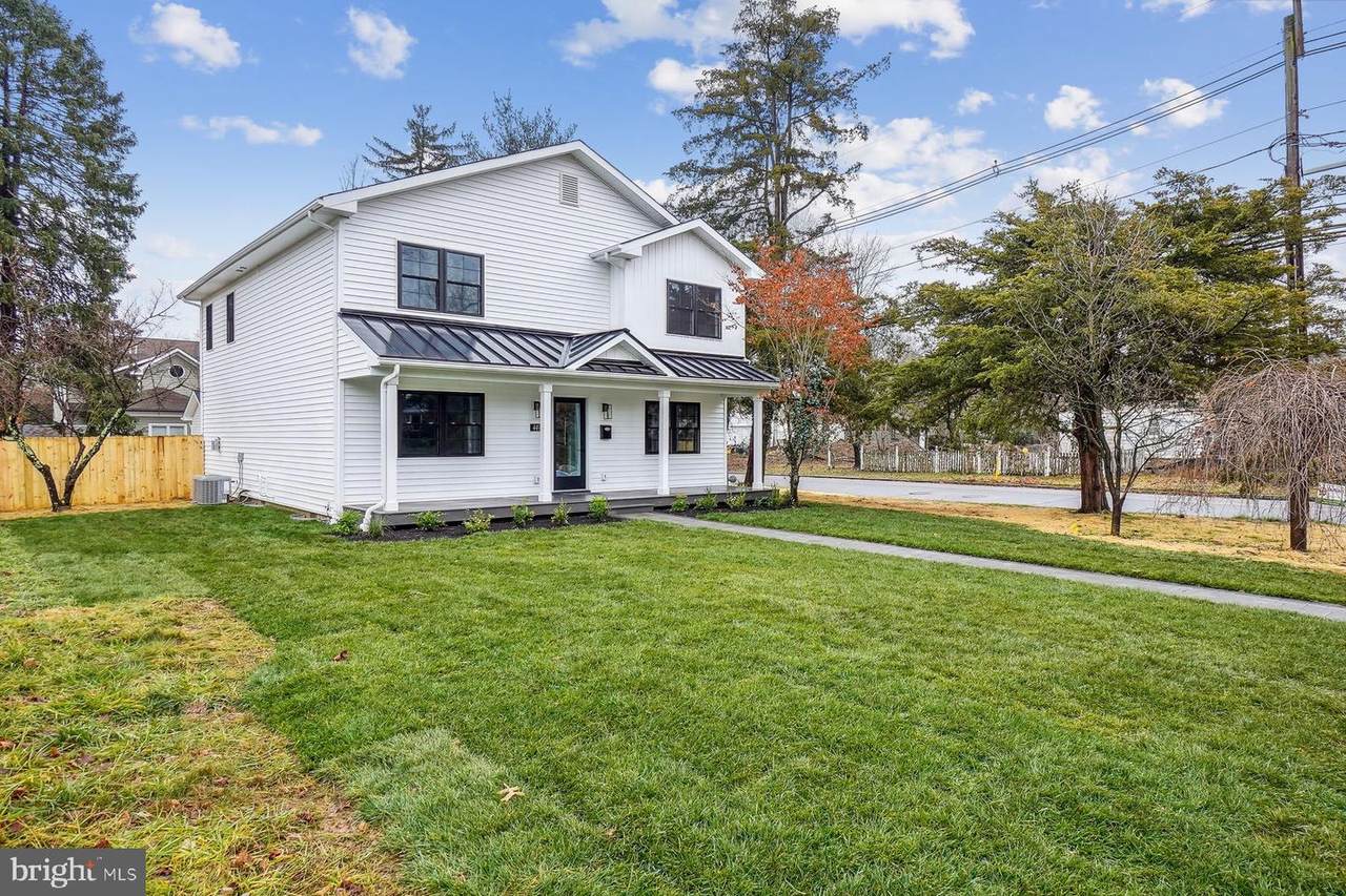 449 Ewing Street - Photo 1