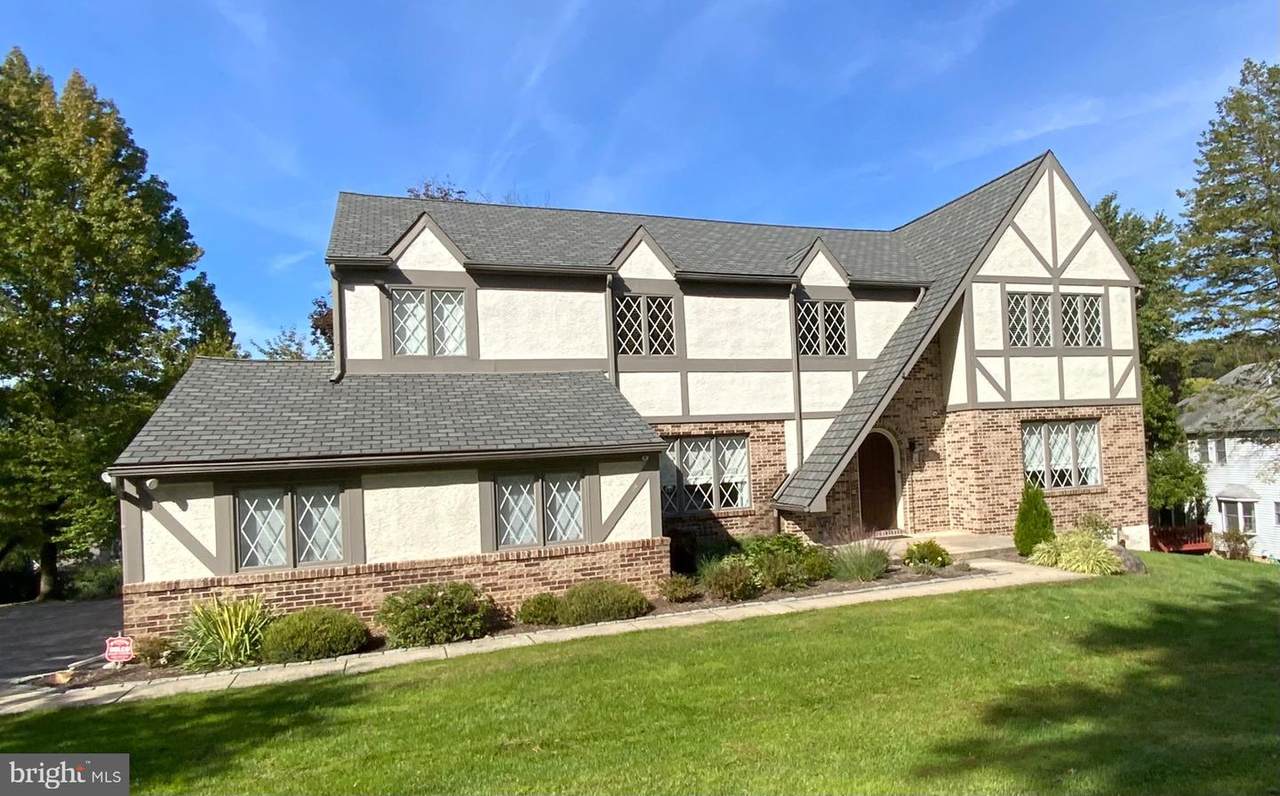 813 Northwinds Drive - Photo 1