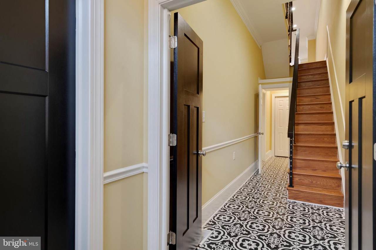 2802 Poplar Street - Photo 1