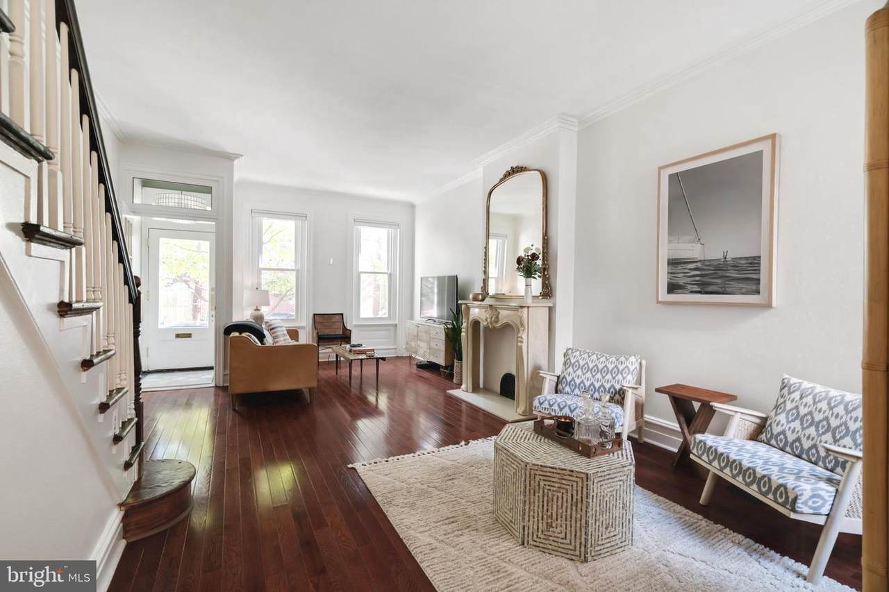 758 25TH Street - Photo 1