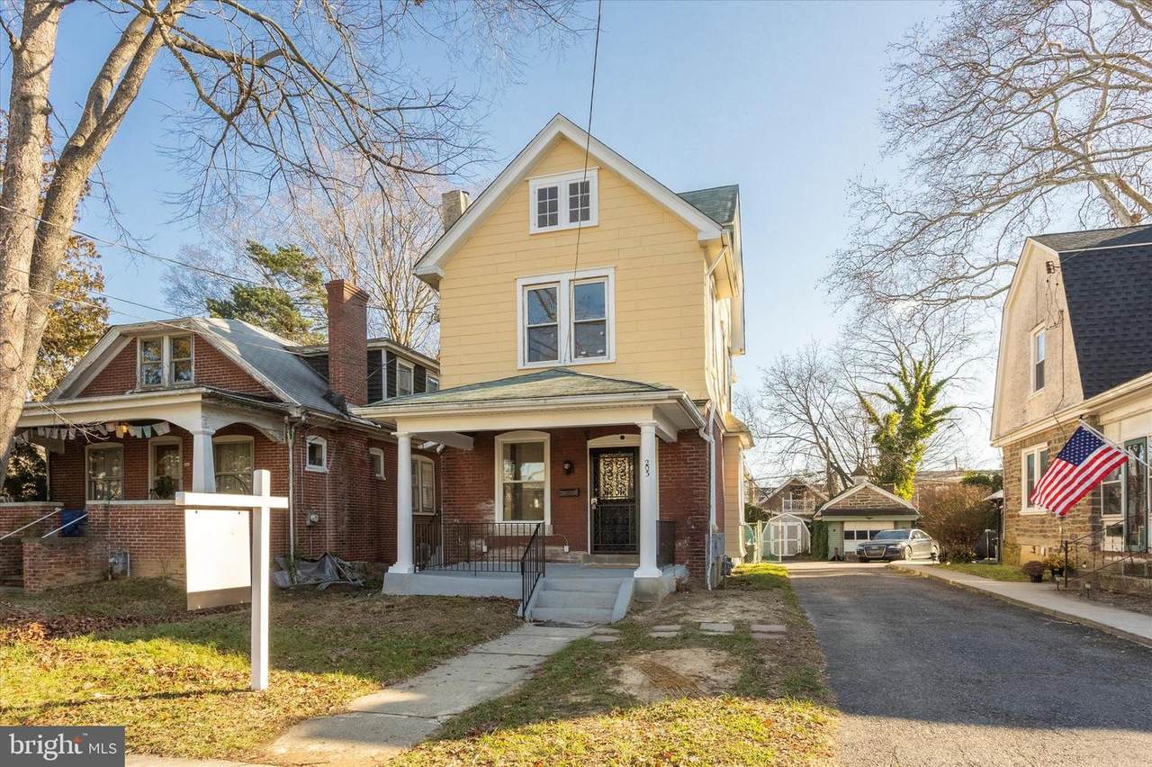 203 24TH Street - Photo 1