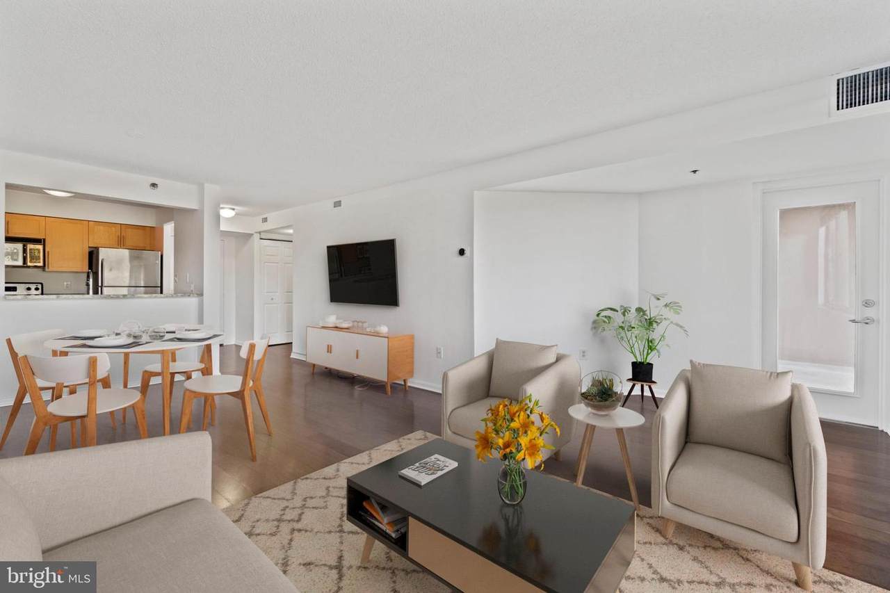 10101 Grosvenor Place - Photo 1
