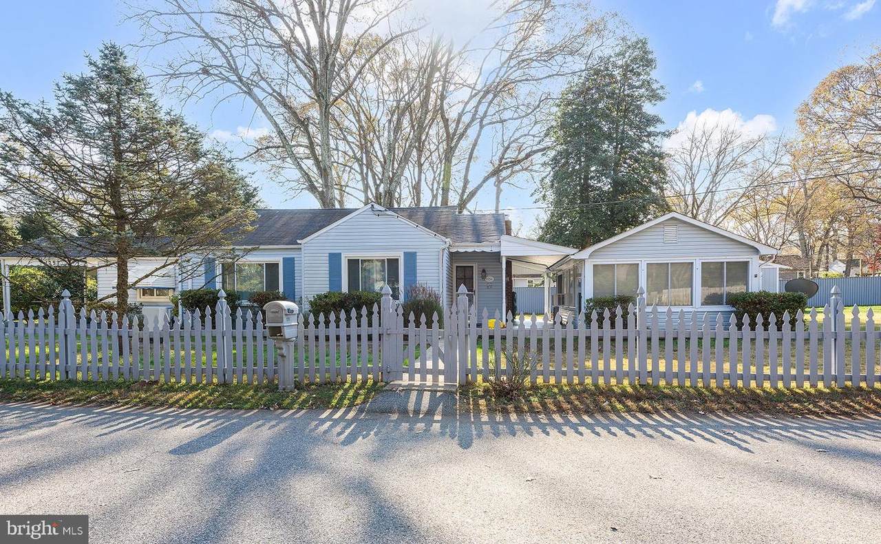 1251 Doris Avenue - Photo 1
