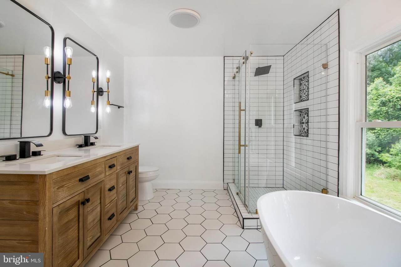 320 Gambrills Road - Photo 1