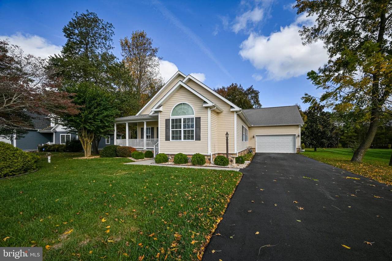19 Beacon Circle - Photo 1