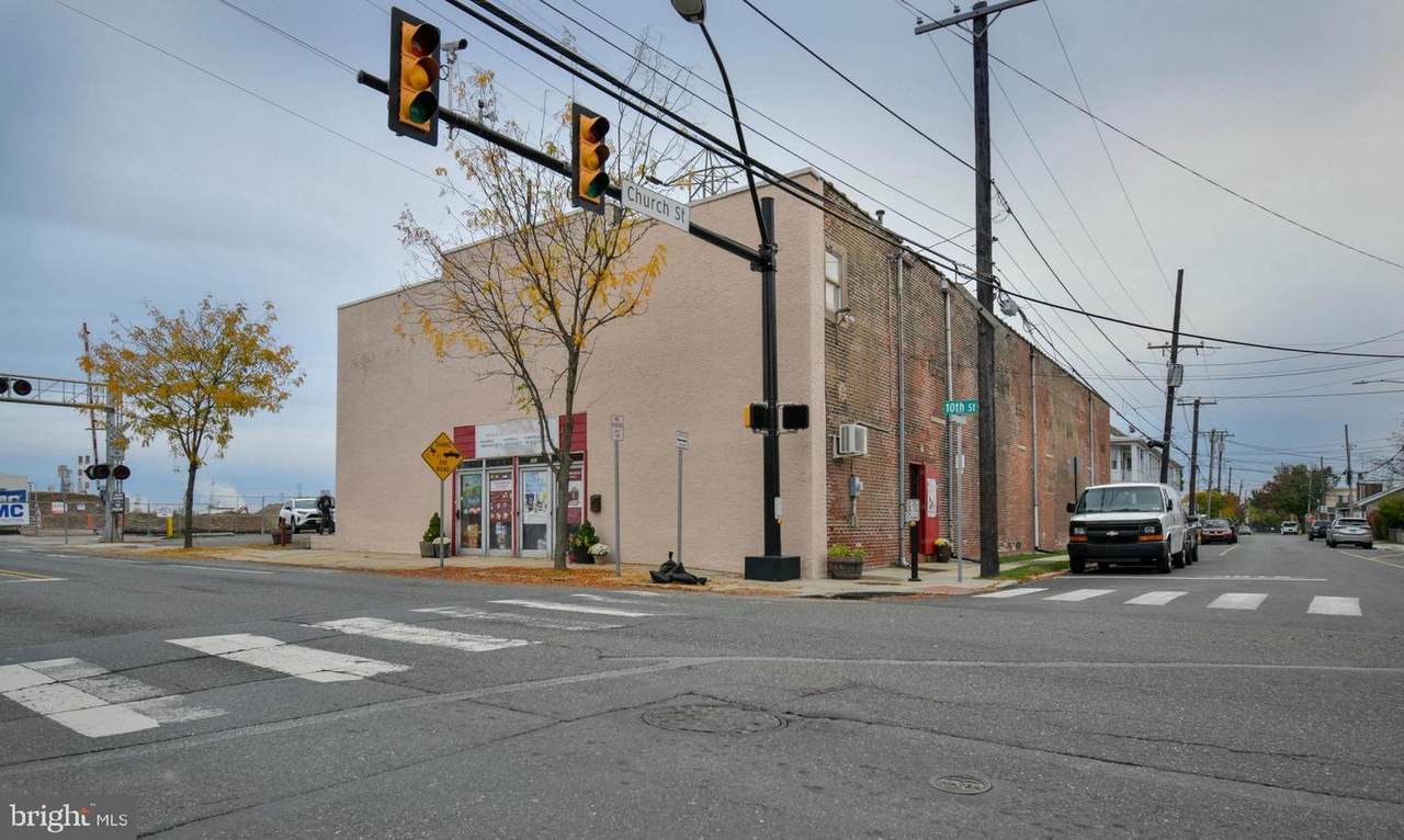 101 10TH Street - Photo 1