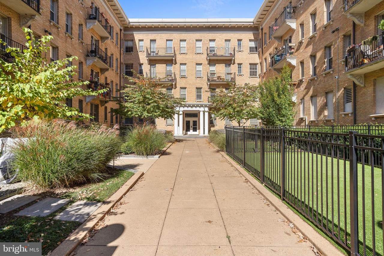 1401 Columbia Road - Photo 1