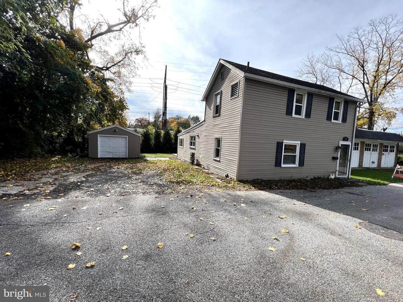 306 S Tyson Avenue - Photo 1