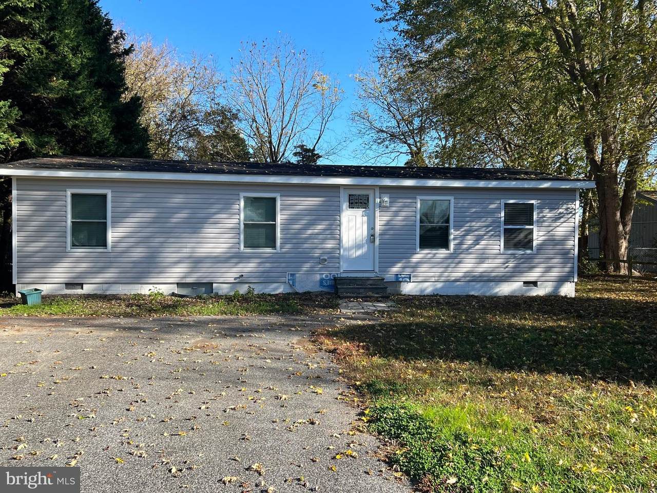 19213 Meadowview Drive - Photo 1