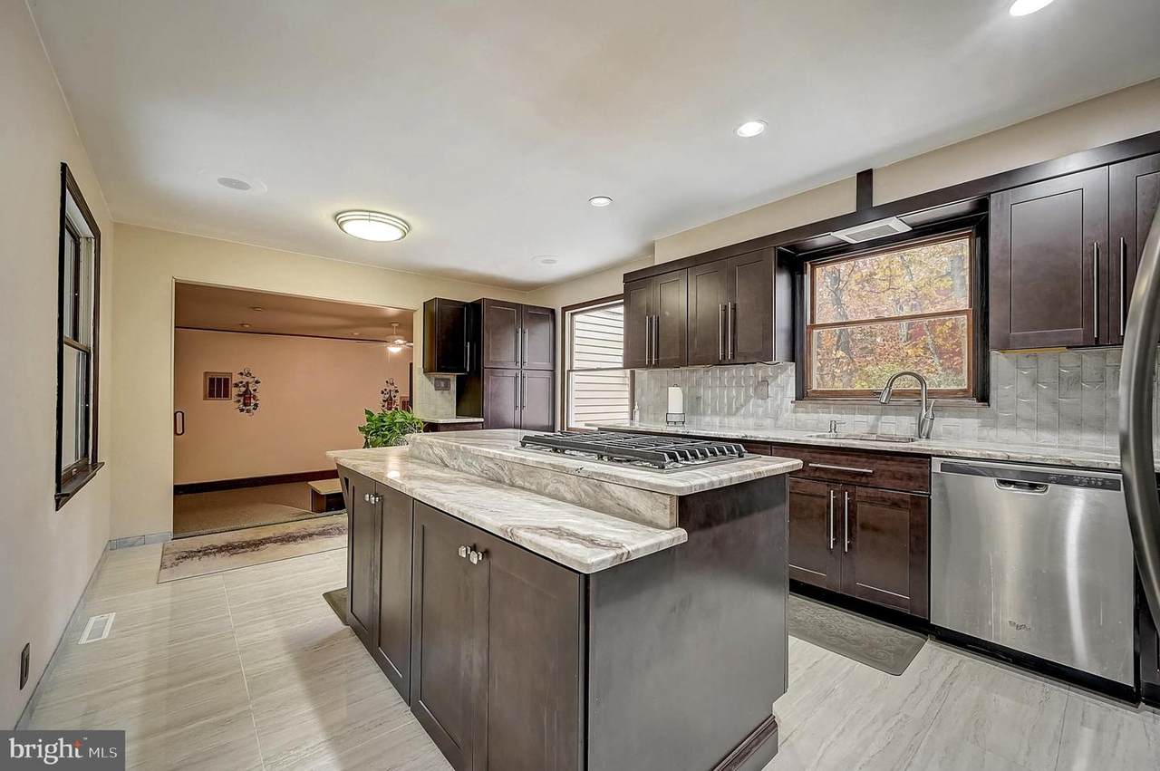 215 Crest Road - Photo 1