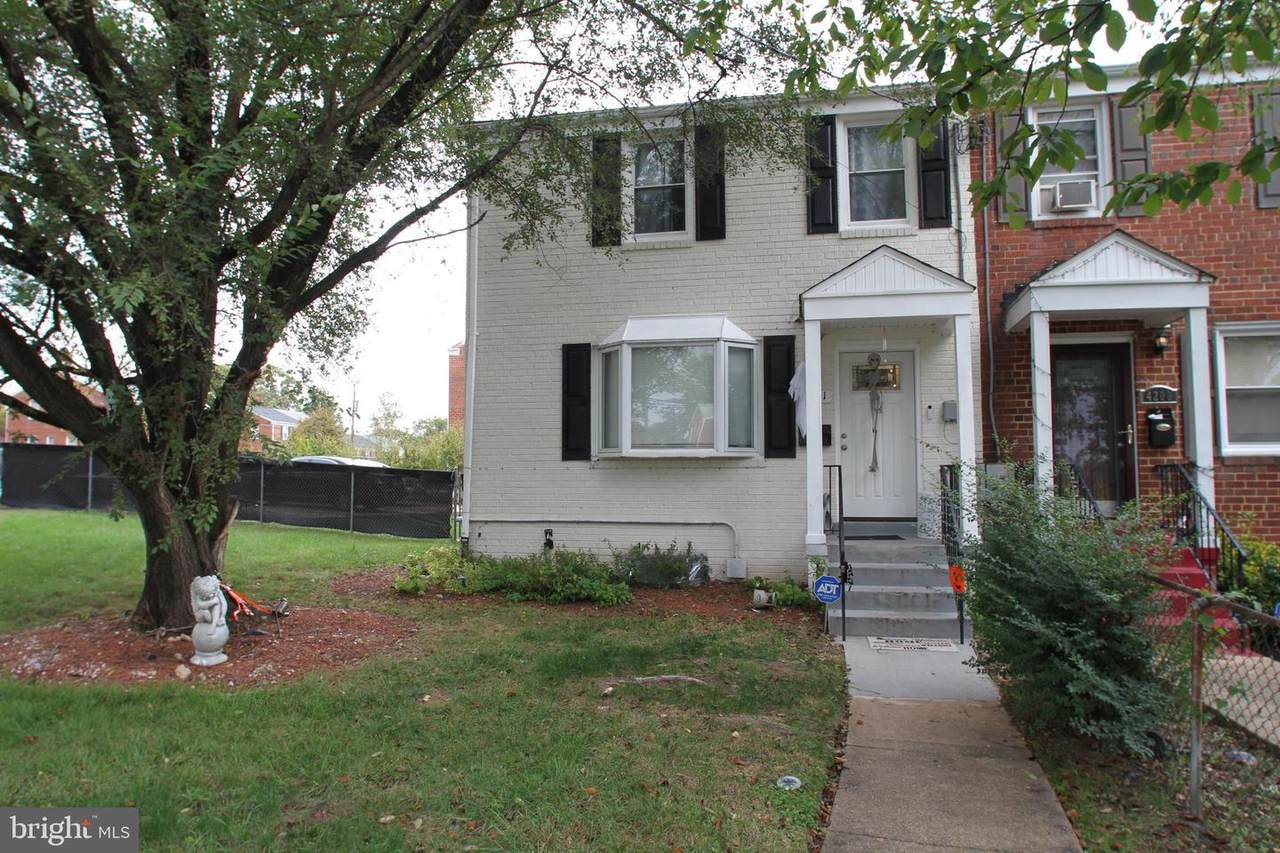 2401 Kenton Place - Photo 1