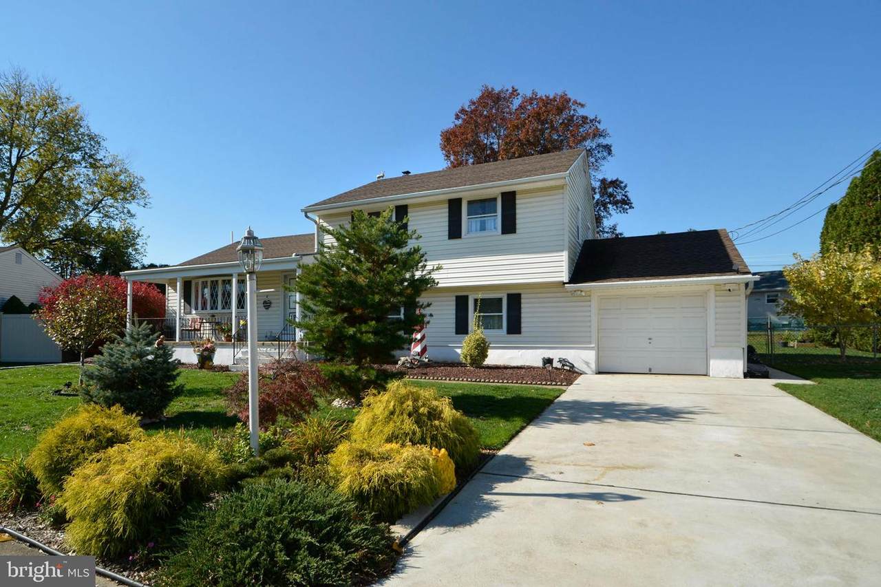 6 Ann Marie Drive - Photo 1