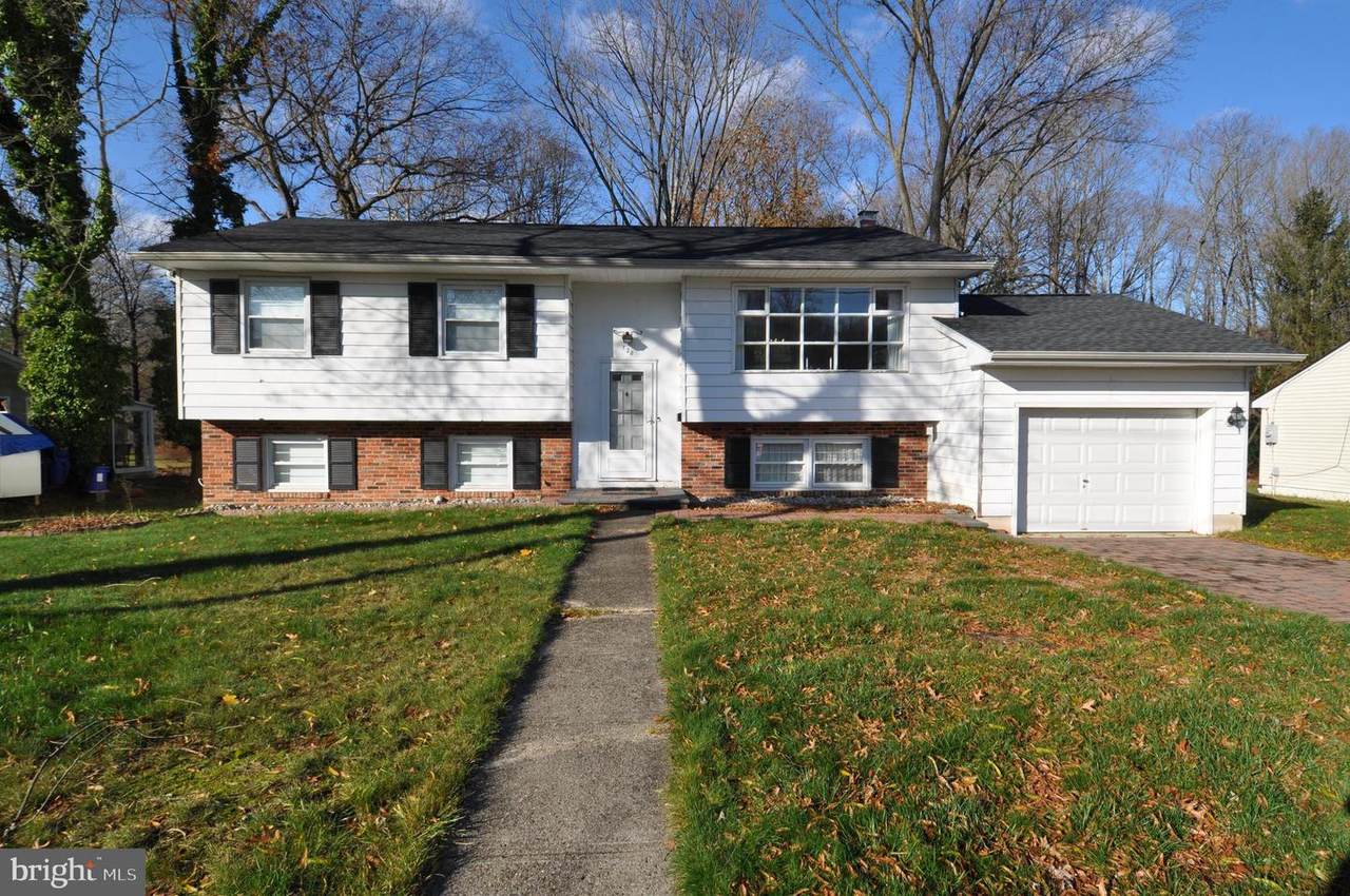 128 Dawn Drive - Photo 1