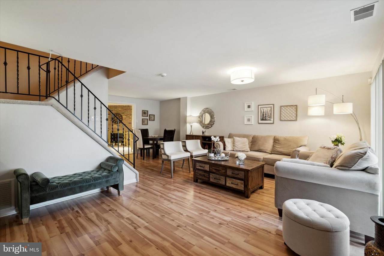 2104 Bryn Mawr Place - Photo 1