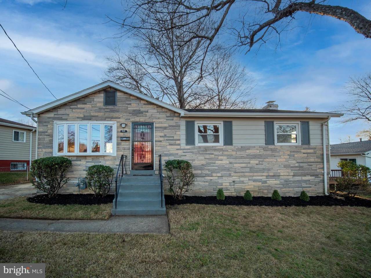 128 Canyon Place - Photo 1