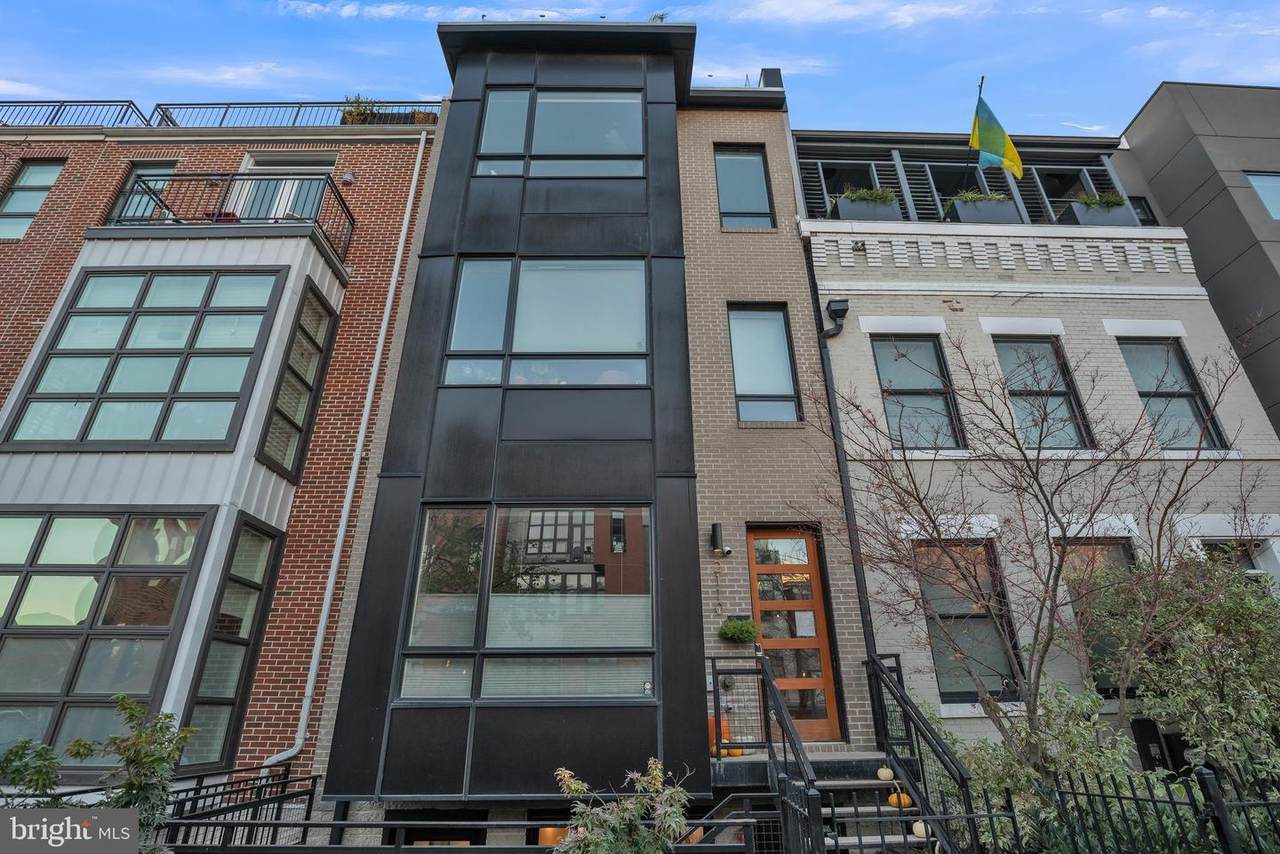 2110 10TH Street - Photo 1