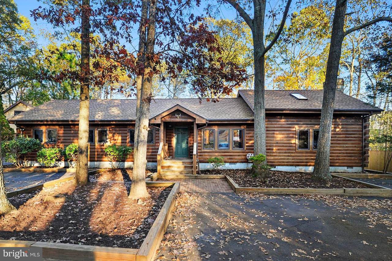 2088 Fieldcrest Drive - Photo 1