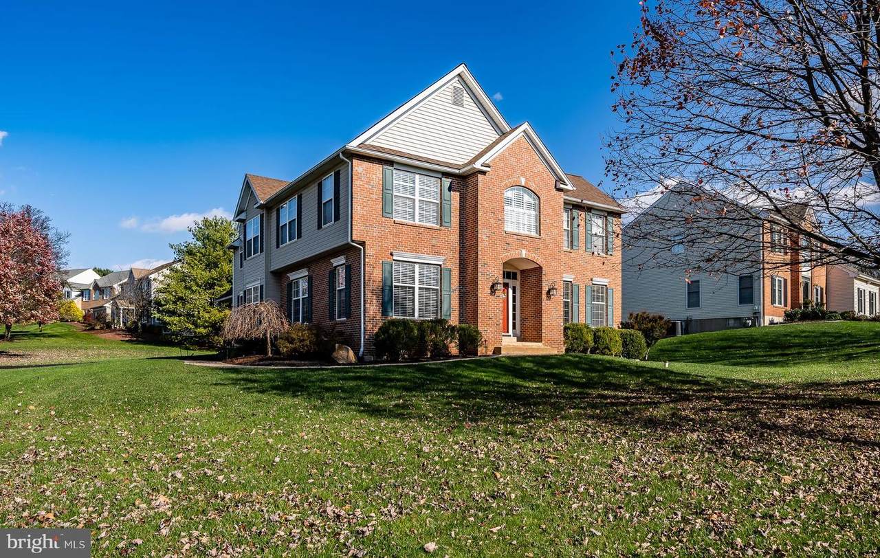 1407 Woodbank Way - Photo 1