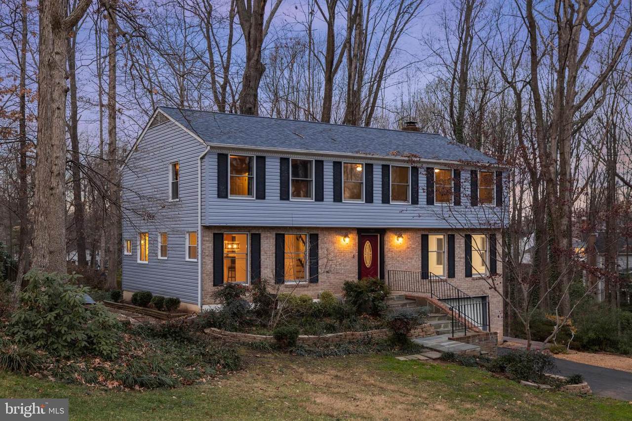16054 Fairway Drive - Photo 1