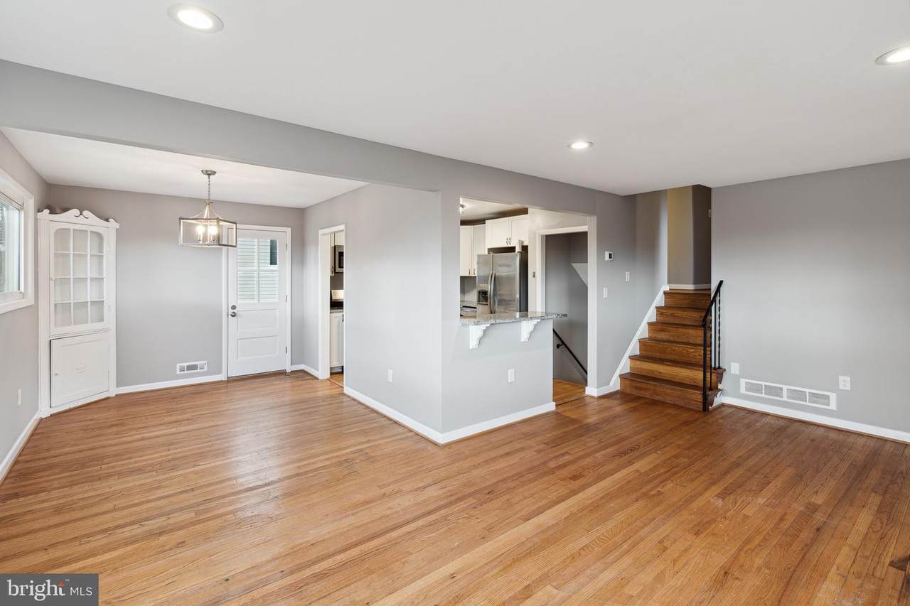 228 Dawson Drive - Photo 1