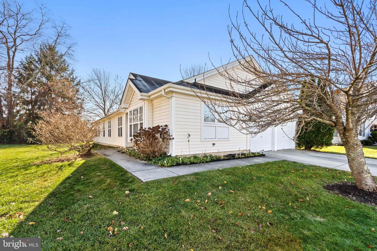 74 Maple Leaf Circle - Photo 1
