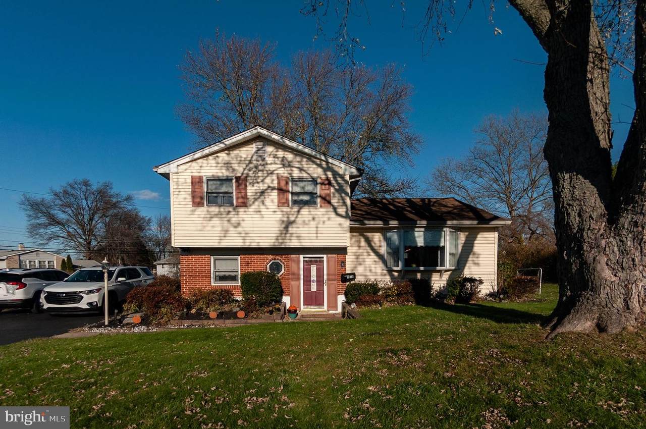 1111 Fitch Place - Photo 1
