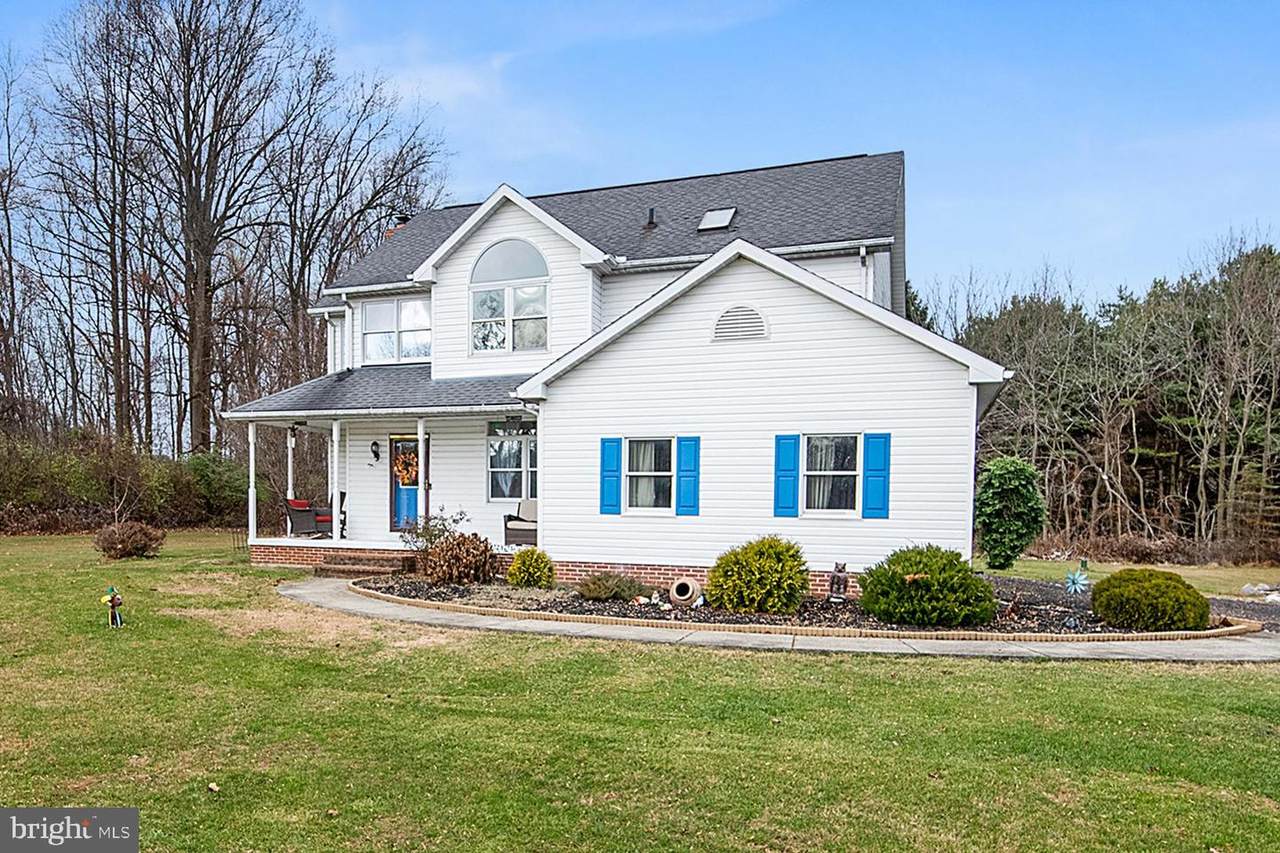 6 Schoolhouse Lane - Photo 1
