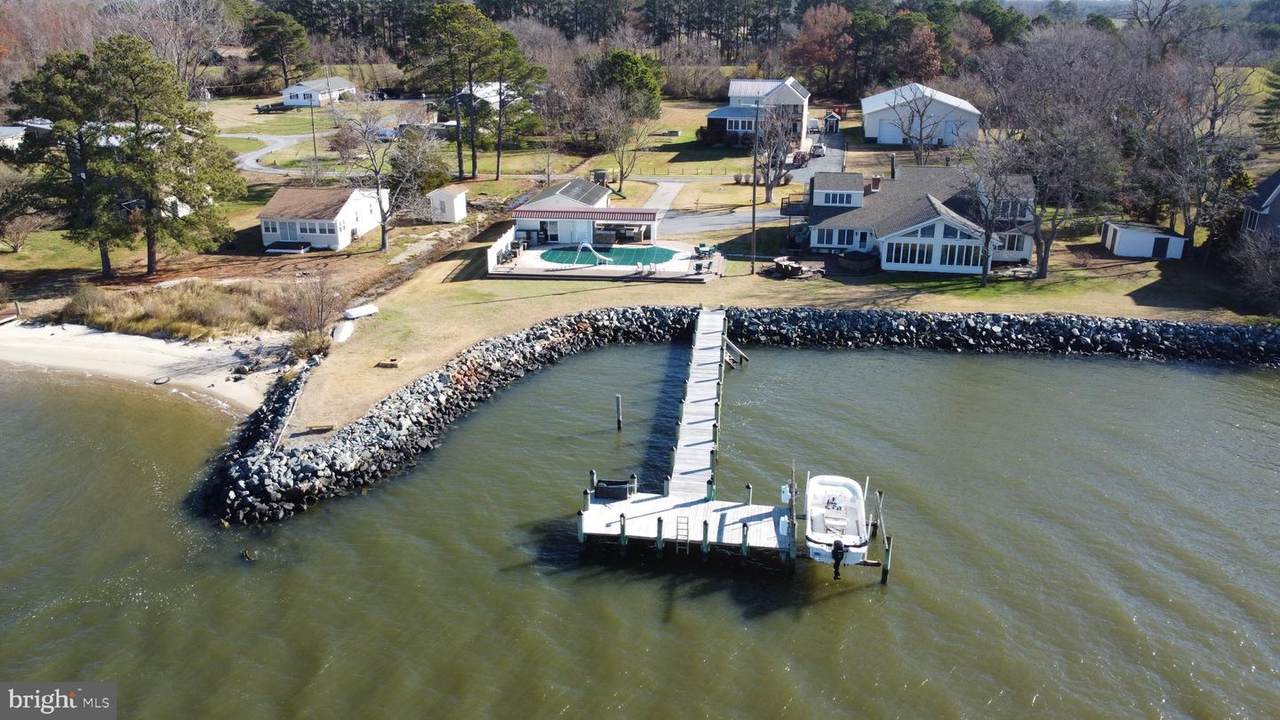 3960 Oyster Shell Lane - Photo 1