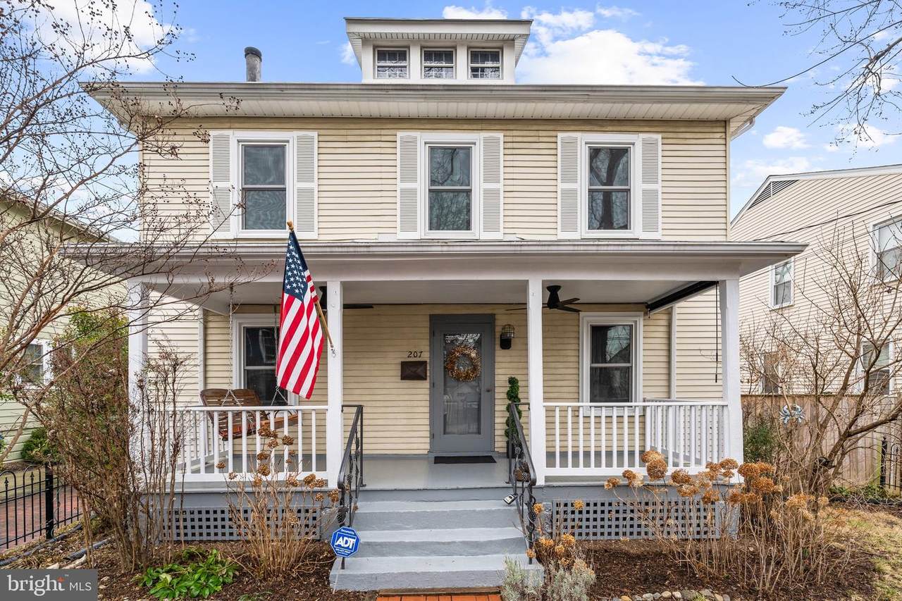 207 Laverne Avenue - Photo 1
