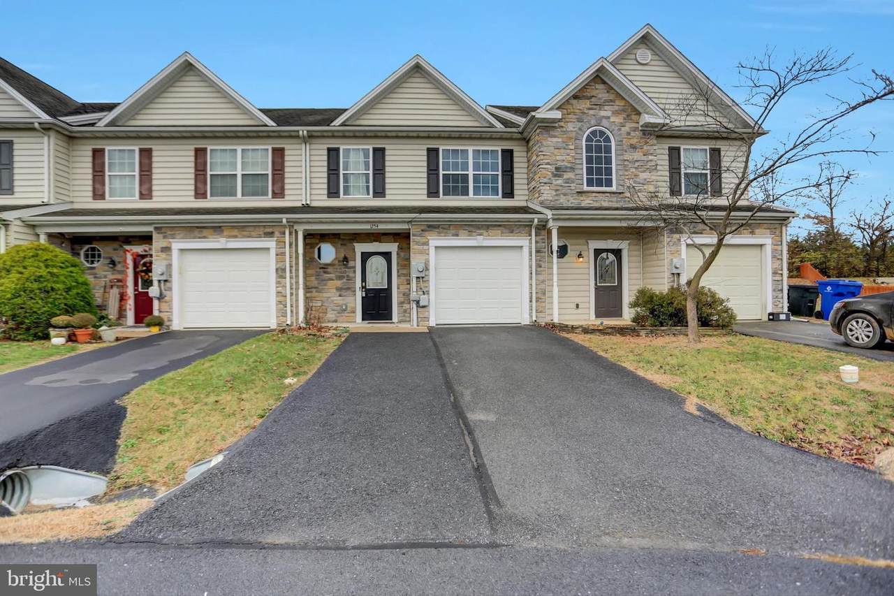 1254 Emilys Court - Photo 1