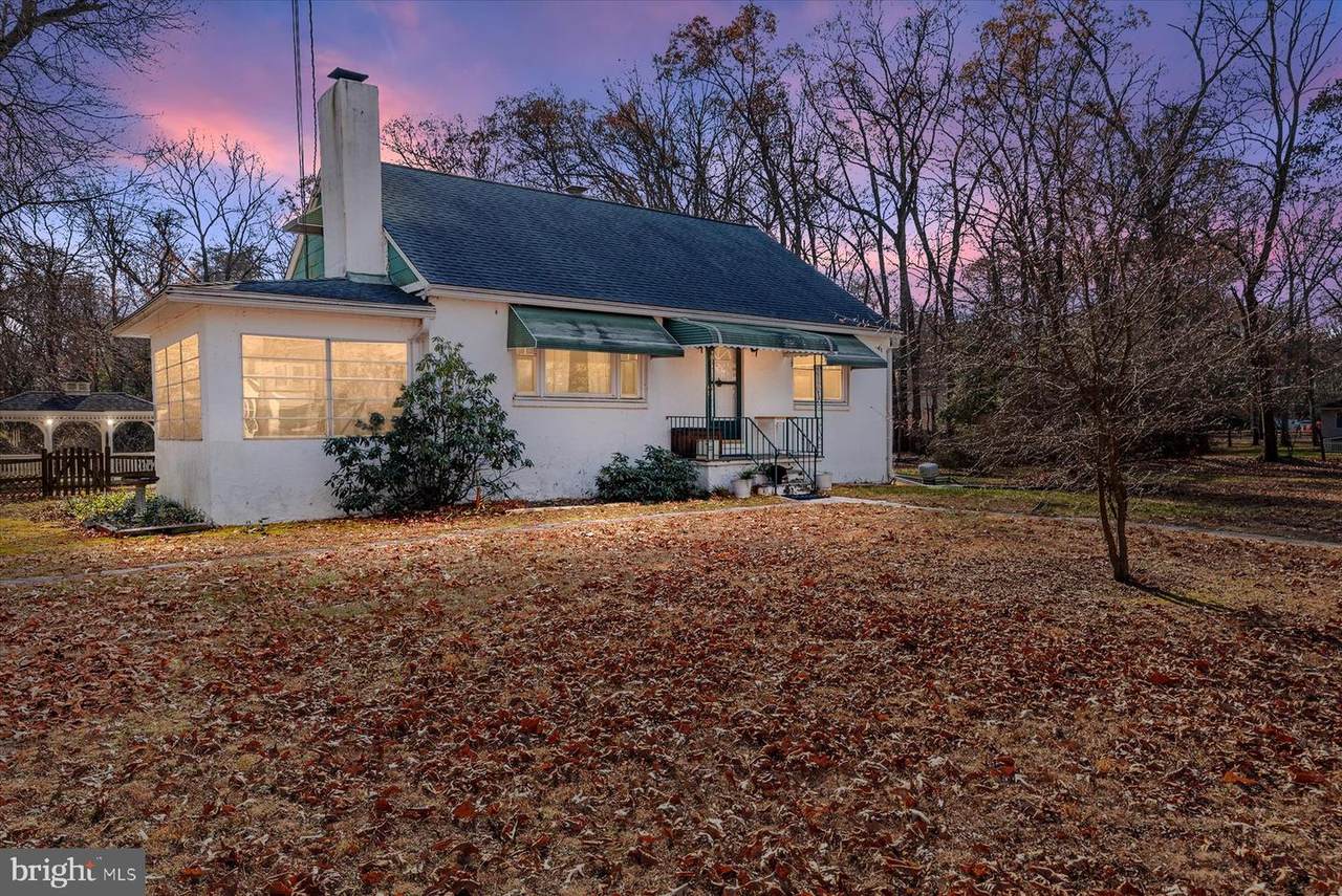 867 Woods Road - Photo 1