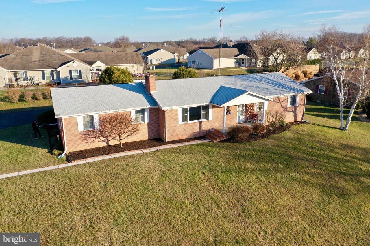 111 Clifford Drive - Photo 1