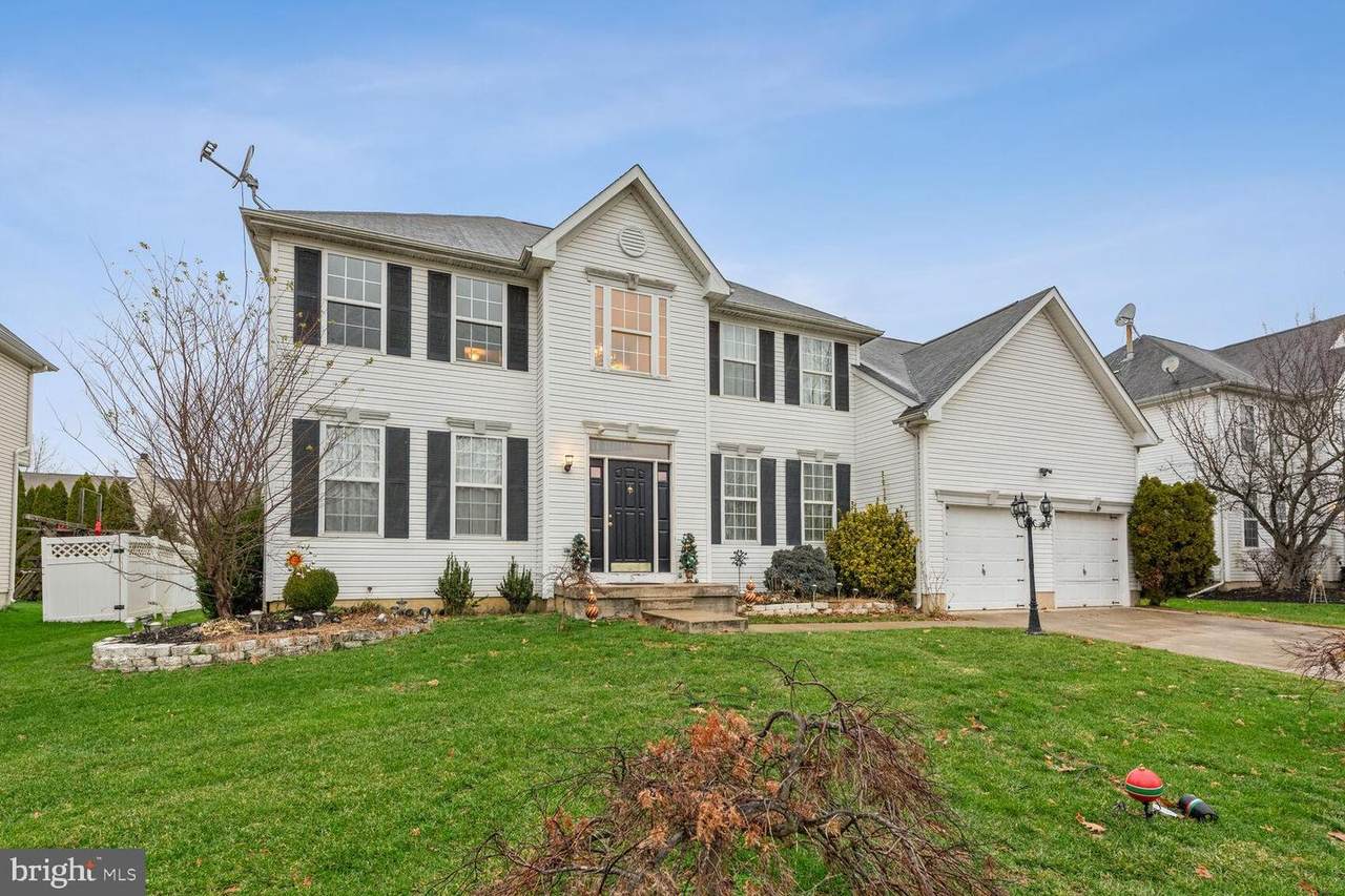 5 Lilac Lane - Photo 1
