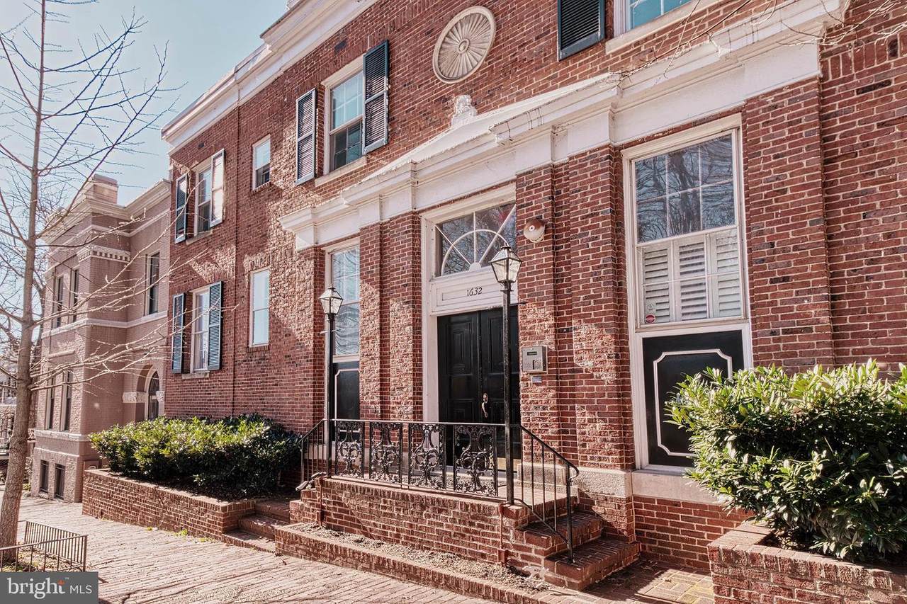 1632 30TH Street - Photo 1