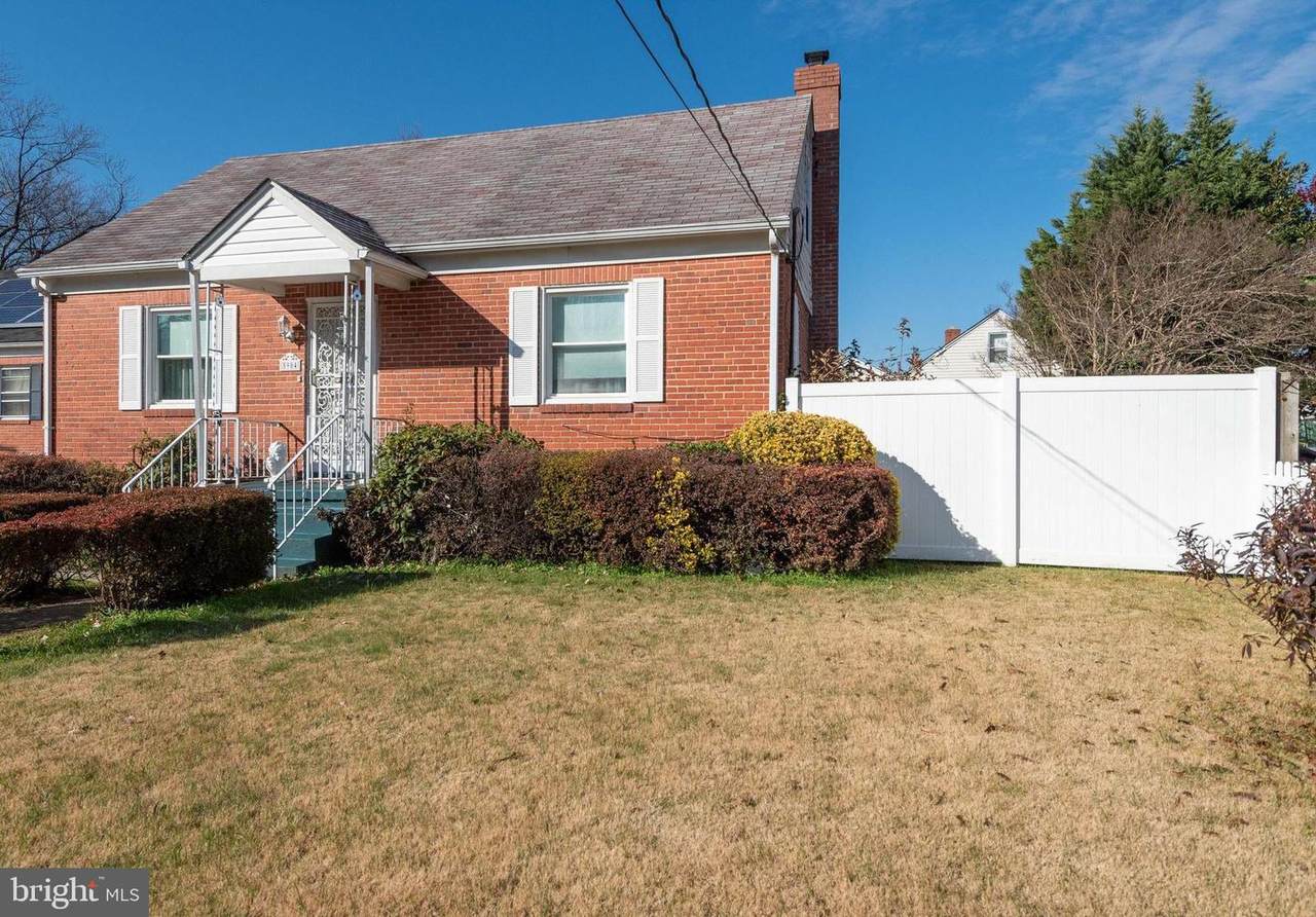 5904 Winthrope Avenue - Photo 1