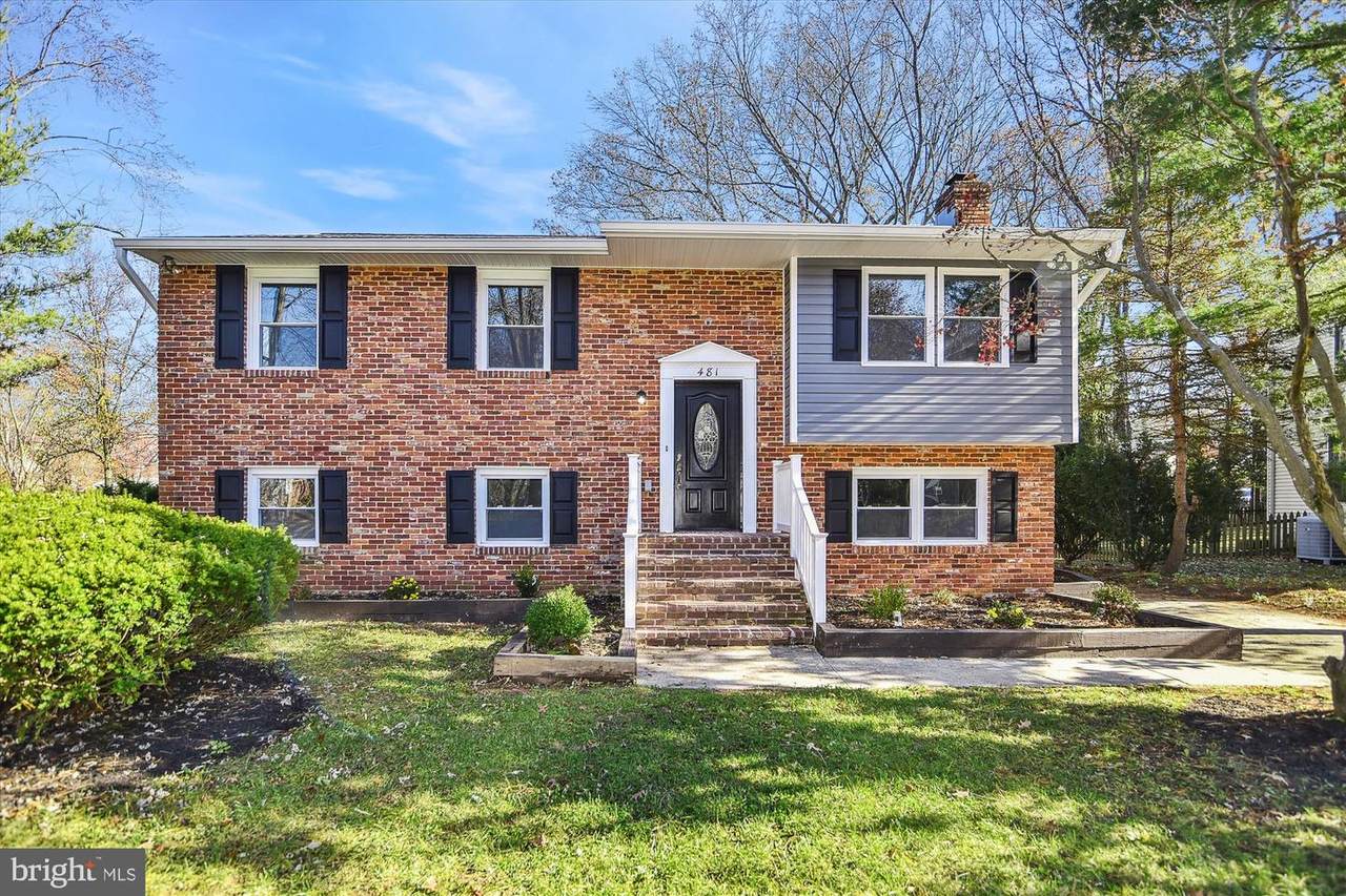 481 Eastwood Court - Photo 1