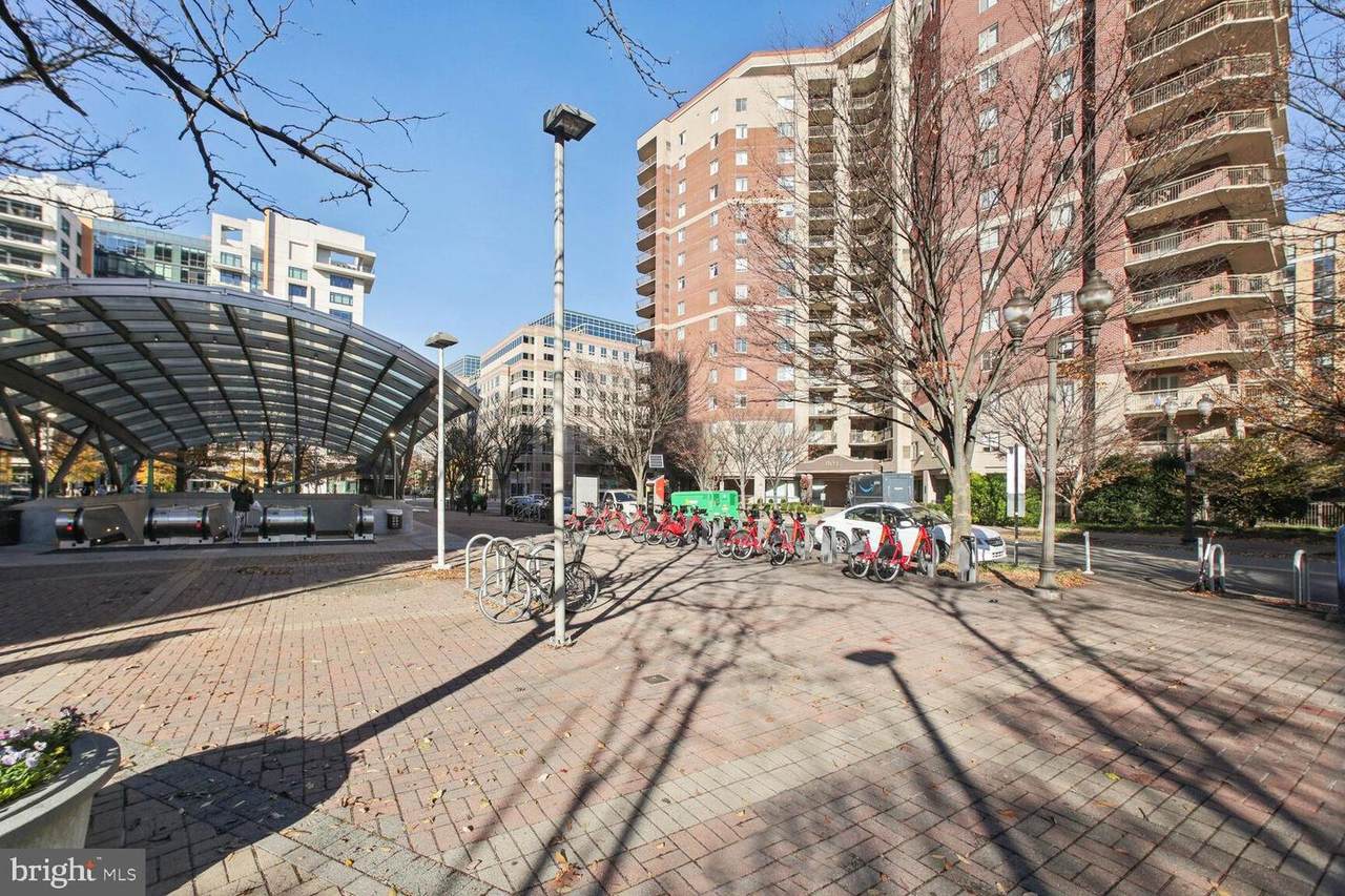 901 Monroe Street - Photo 1
