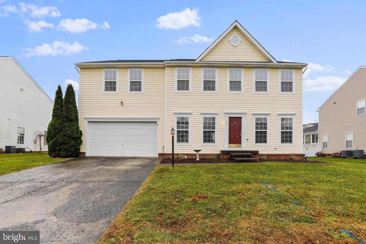 208 Rubens Circle - Photo 1