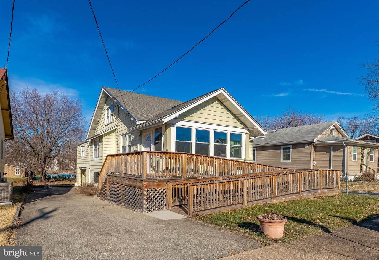 61 Potts Avenue - Photo 1
