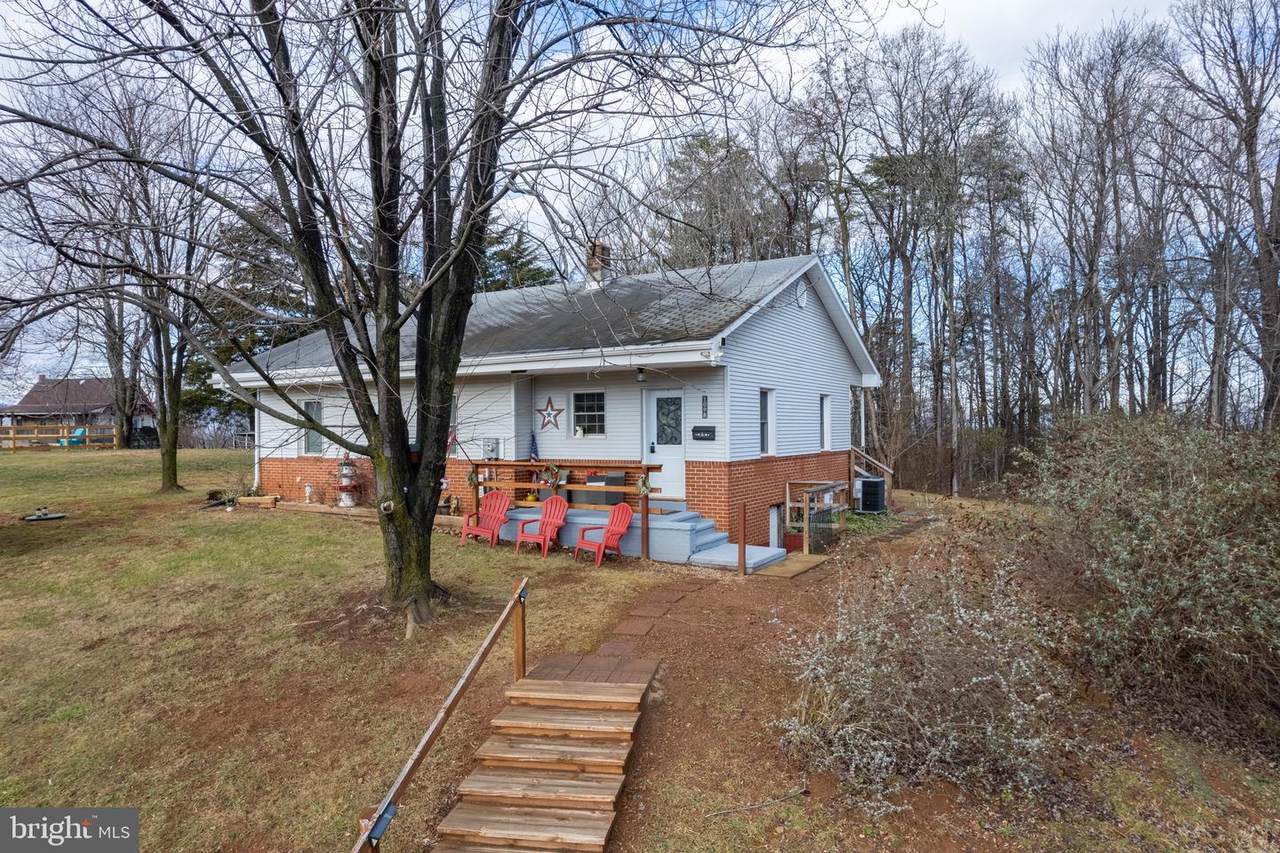 1098 Fox Drive - Photo 1