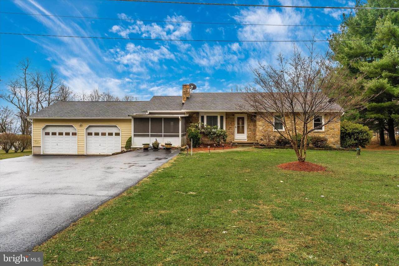 1109 Arnoldtown Road - Photo 1