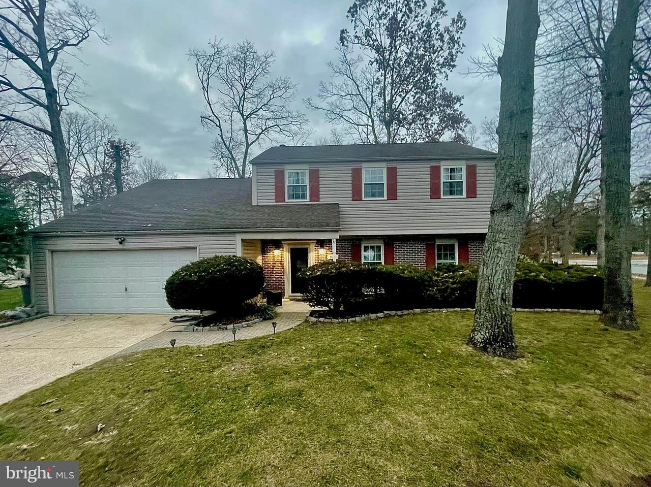 1014 Allward Drive - Photo 1