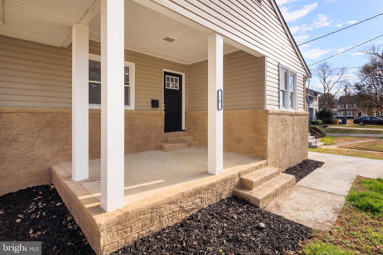 10 Homeland Avenue - Photo 1