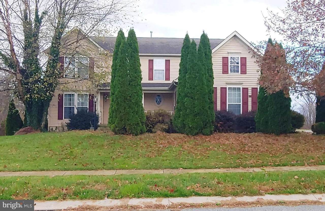 940 Hillcrest Drive - Photo 1