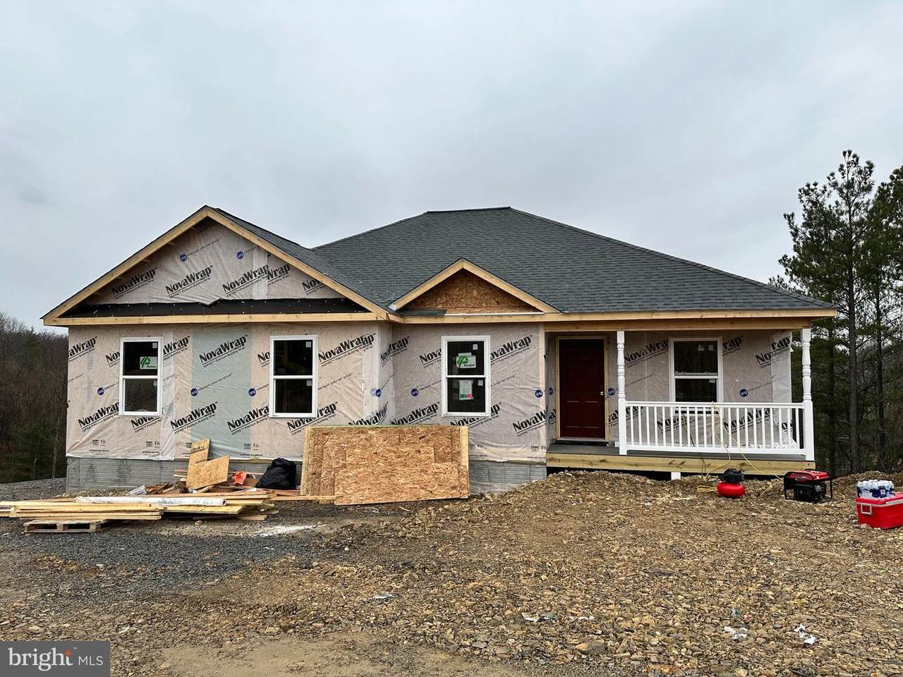114 Meade Drive - Photo 1