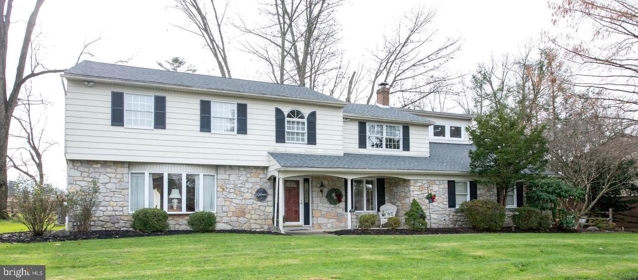 988 Carriage Lane - Photo 1