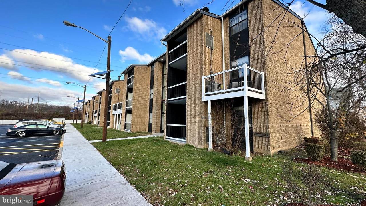 300 Broadway - Photo 1